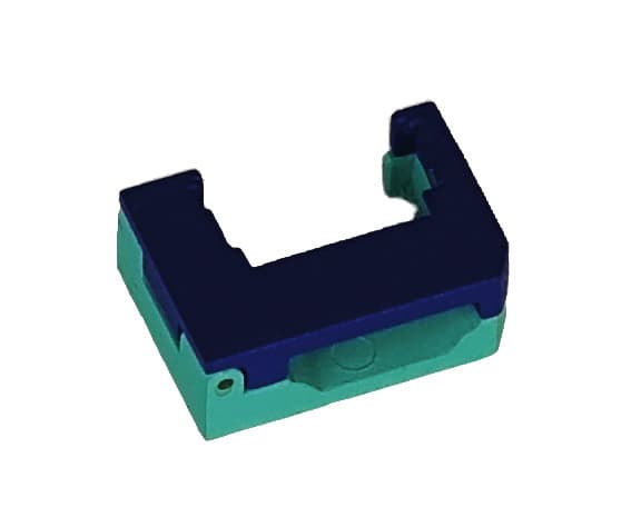 Plastic contractor guiding jig